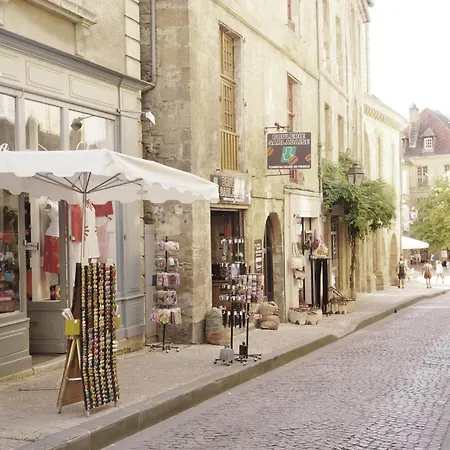 La Forge - Historical In Apartment *